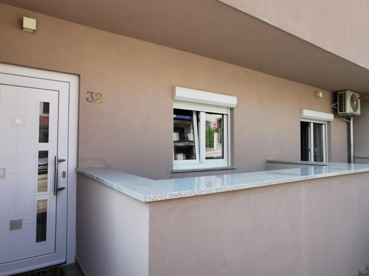 Frane Apartment Pula Exterior foto