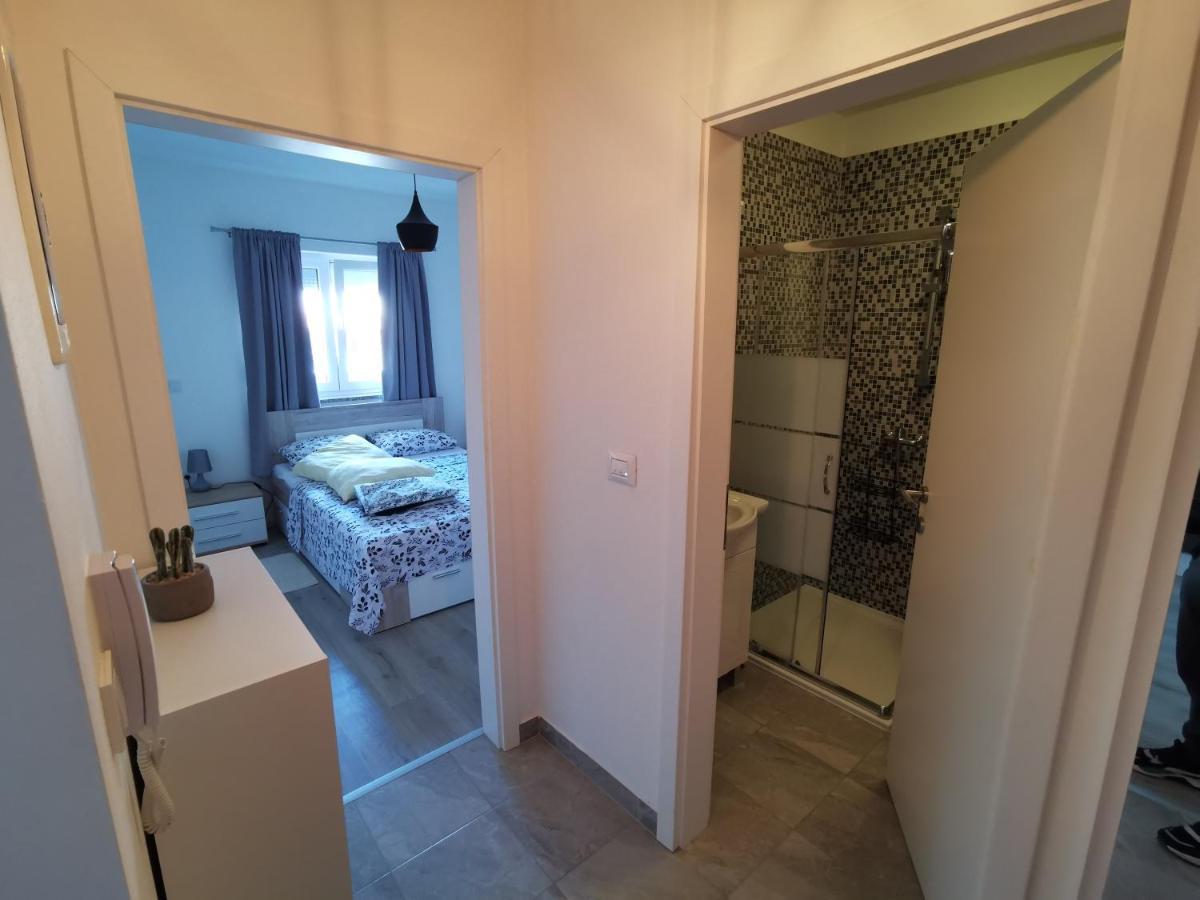 Frane Apartment Pula Exterior foto