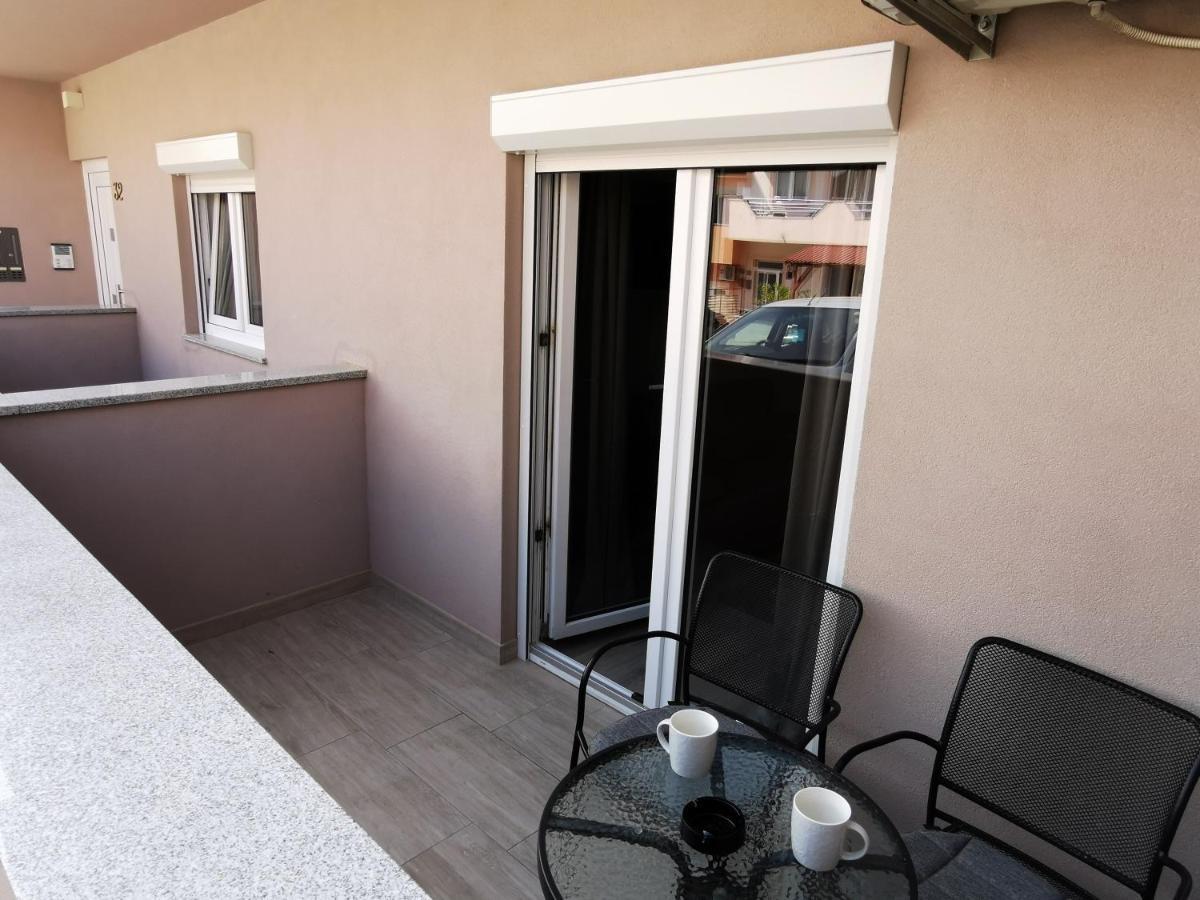 Frane Apartment Pula Exterior foto
